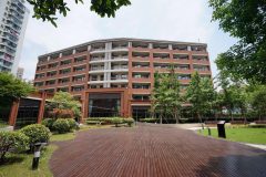 陸家嘴集團試水高端養老產業，上海內環內首現五星級標準養老院