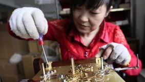 松江 | 30年創下一個又一個傳奇，這家企業立志站上世界制鐘業頂峰