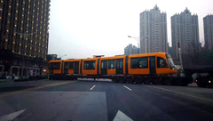 松江 | 又有兩輛“蠶寶寶”運抵松江，有軌電車大學城停車場啟用