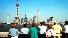 浦東 | 都在曬18歲的照片，我們決定曬一曬18年前的浦東