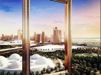 酷似巨型鏤空金色相框！迪拜新地標正式對外開放