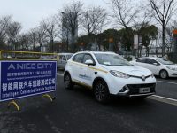 上海“無人駕駛”路測，方向盤后必須有人