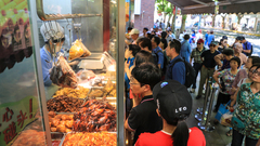 每天200多萬人涌入，這個超大型城市核心區如何織密“食品安全網”