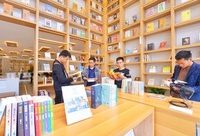 訪談 | 浦東哪個圖書館，竟然天天有“超市大減價”般的人氣