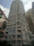 居民樓公共通道內私搭多個“住宅房”，還拿來出租？ 芷江西路街道拆違敢啃硬骨頭