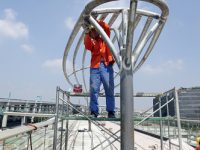 “進博會”周邊環境舊貌換新顏：架空線入地，空中廊道相連……