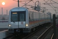 10月20日起5號線六編組列車首次投運，年底南延伸段試運營