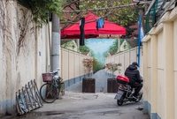 上海老弄堂壁畫以假亂真會撞墻？“誤撞隱患”已排除，用了這個辦法