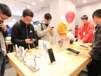 國產手機年底集中發新品，這一次絕對不是跟隨者