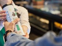 這家美國企業一“綠”到底，已把塑料吸管休了，還將新推可重復使用20次的玩味冰杯