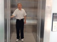 一個微型小區里加裝三部電梯，三種方案全然不同，難怪居民夸獎“走量”又“走心”