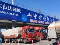 免收車輛通行費第一天，入滬高速省界道口車流保持平穩