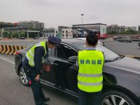 全國高速公路恢復收費首日，G2江橋收費站3小時內3輛車被處罰