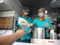 這些店掛上了“上海早餐工程示范點”的銘牌，看看你家門口有嗎？