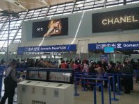 普通旅客為“貴賓”埋單，實探浦東機場商業與酒店，國內客流恢復后消費生變…