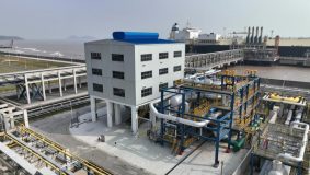 國內首臺套冷能發電裝置完成并網發電調試，每年減碳1萬噸，有望實現零碳電力