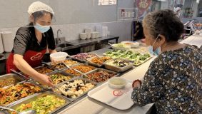 上海這個鎮助老餐“市面”越做越大，形成三級網絡，百姓家門口享實惠